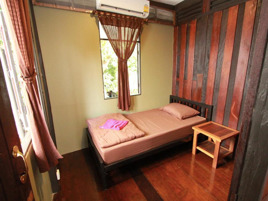 Viman Guesthouse Bangkok Ngoại thất bức ảnh
