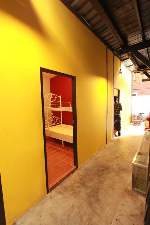 Viman Guesthouse Bangkok Ngoại thất bức ảnh