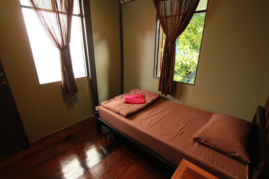 Viman Guesthouse Bangkok Ngoại thất bức ảnh